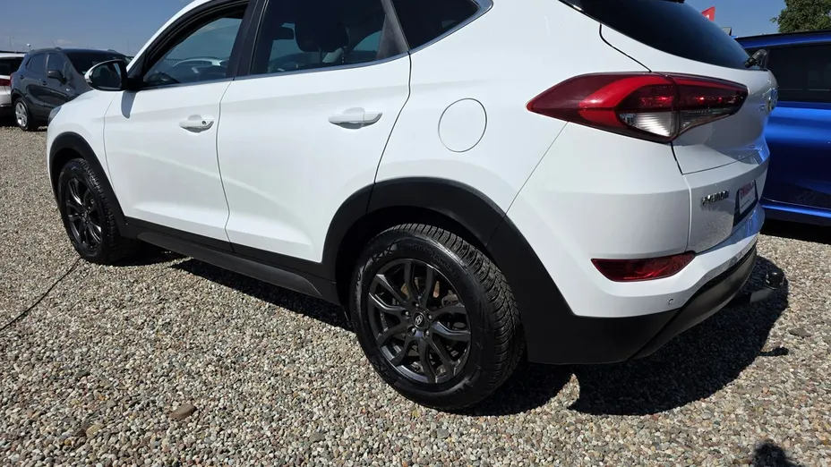 HYUNDAI Tucson -
