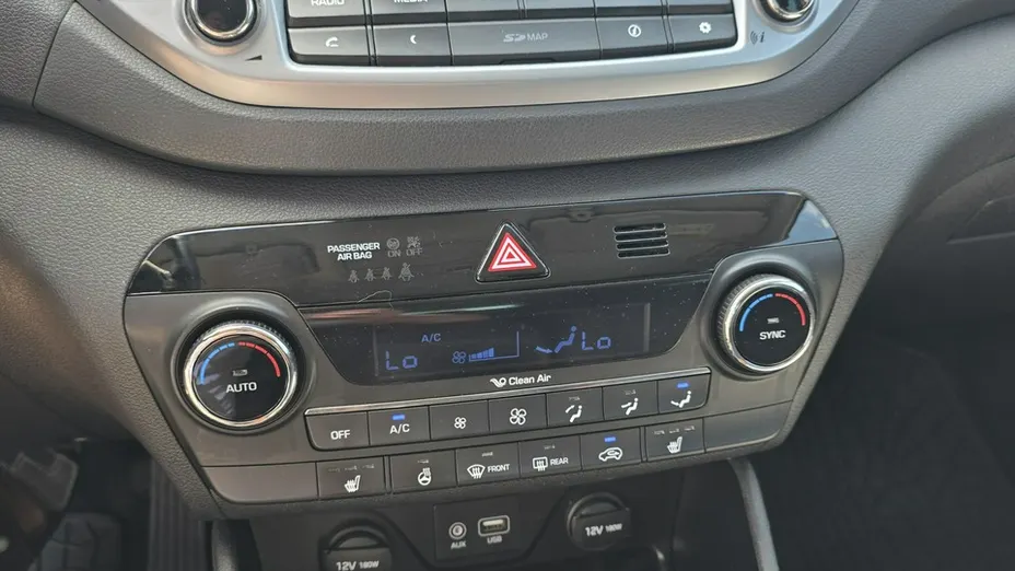 HYUNDAI Tucson -