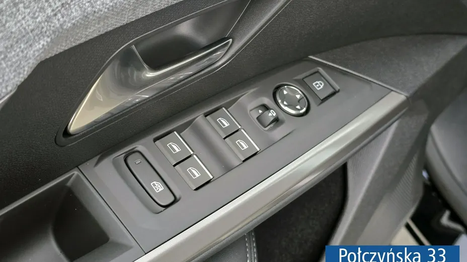 PEUGEOT 3008 -