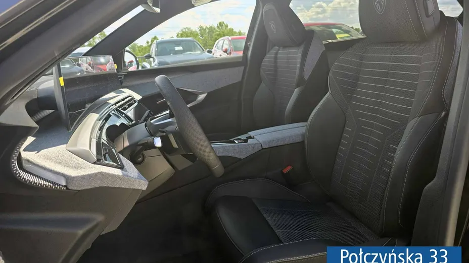 PEUGEOT 5008 -
