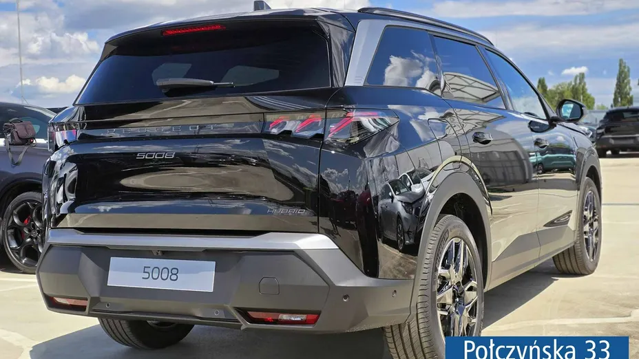 PEUGEOT 5008 -