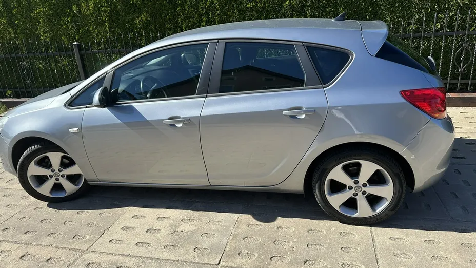 OPEL Astra -