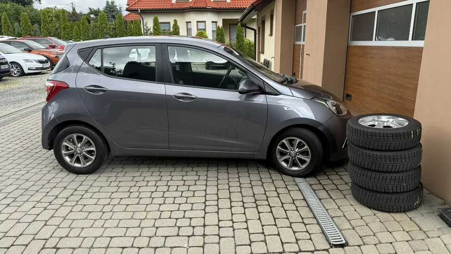 HYUNDAI i10 -