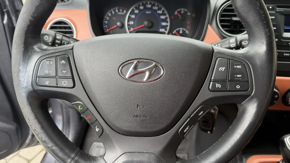 HYUNDAI i10 -