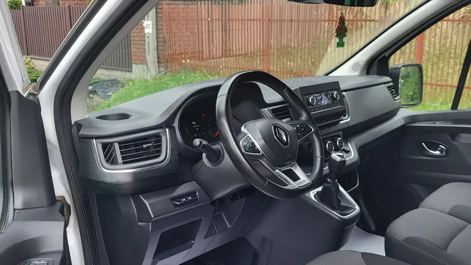 RENAULT Trafic -
