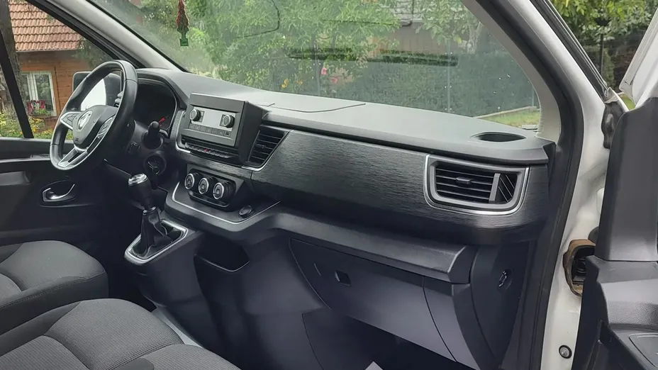 RENAULT Trafic -