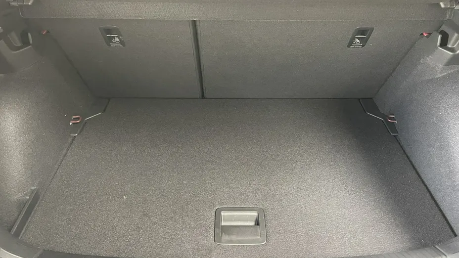 VOLKSWAGEN Polo -