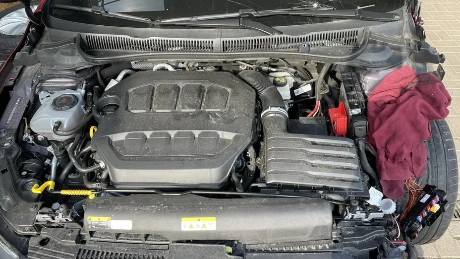VOLKSWAGEN Polo -