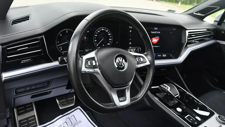 VOLKSWAGEN Touareg -