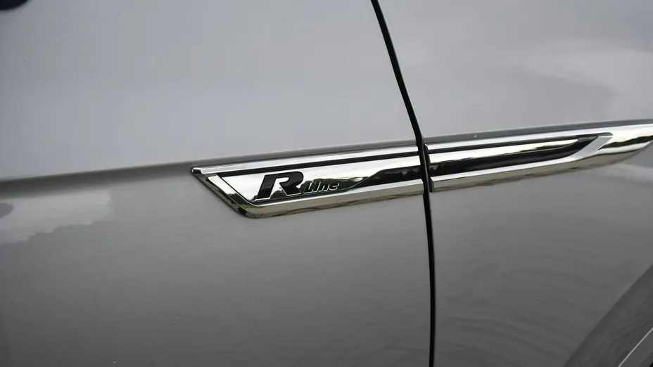 VOLKSWAGEN Touareg -