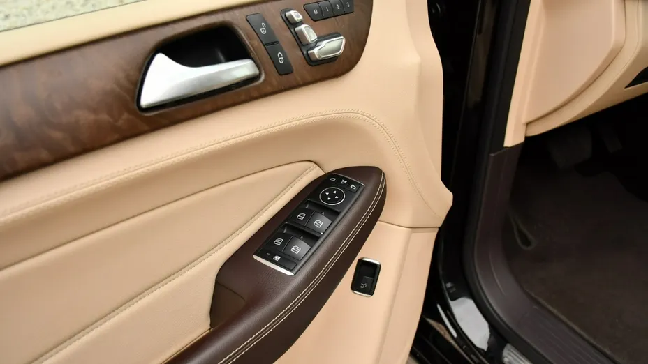 MERCEDES-BENZ GLE -