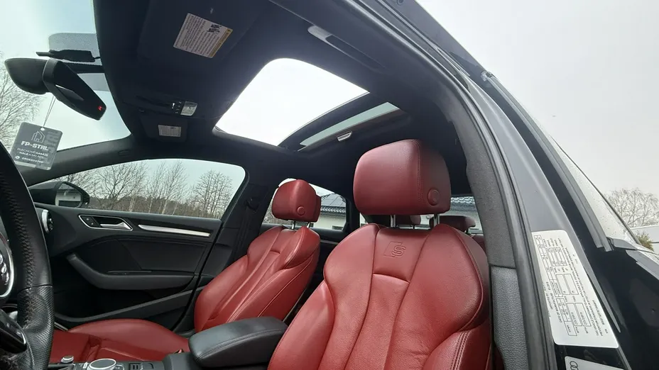 AUDI S3 -