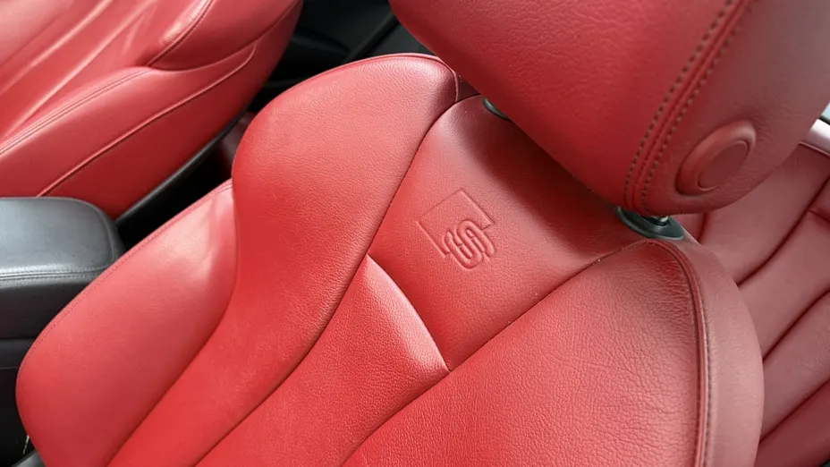 AUDI S3 -