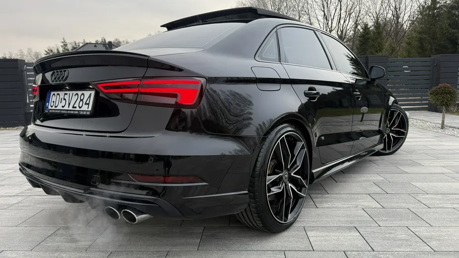 AUDI S3 -