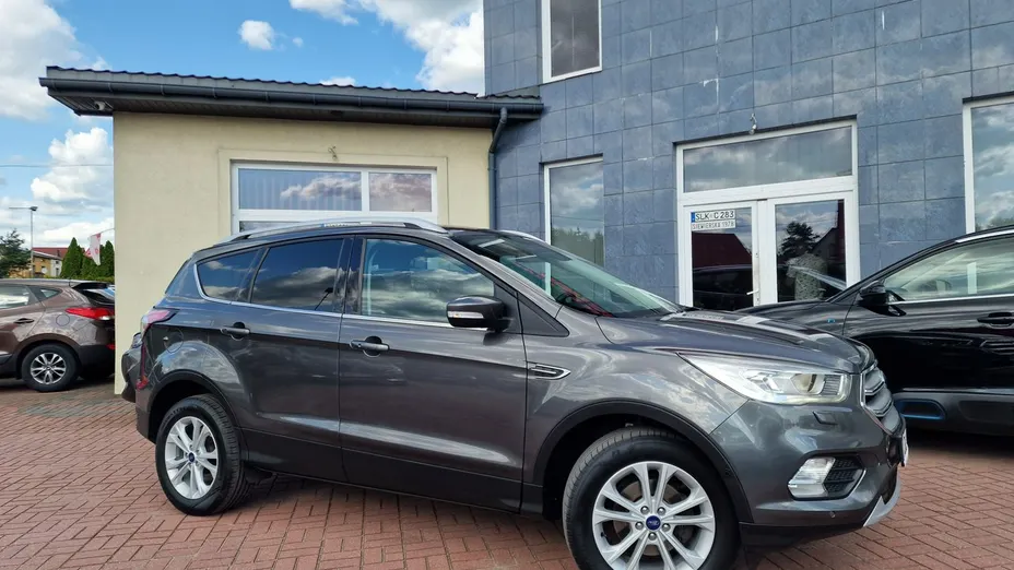 FORD Kuga -
