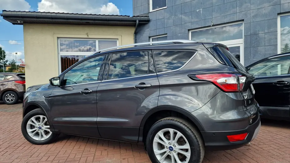 FORD Kuga -