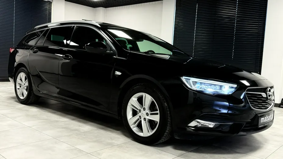 OPEL Insignia -