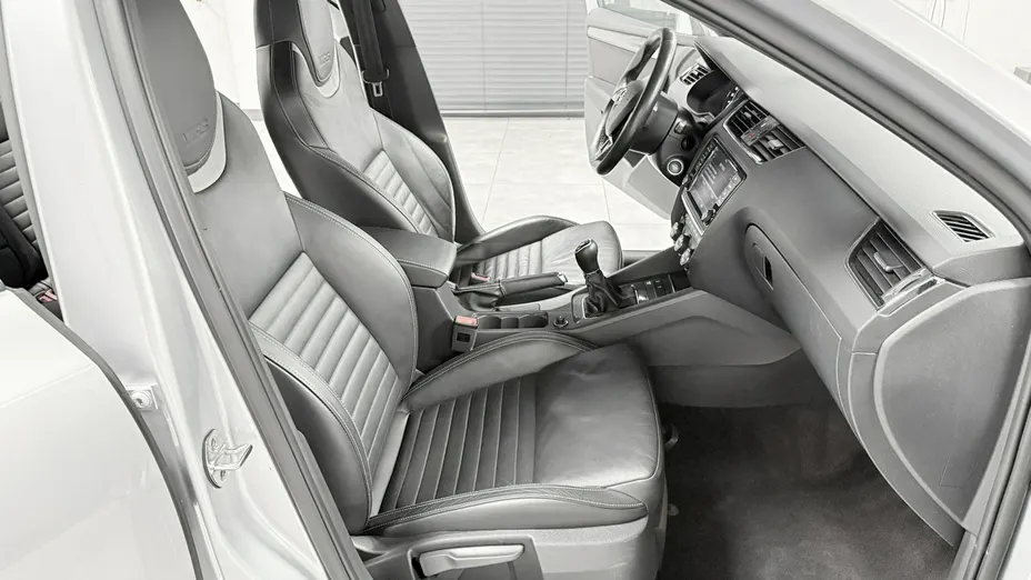 SKODA Octavia -