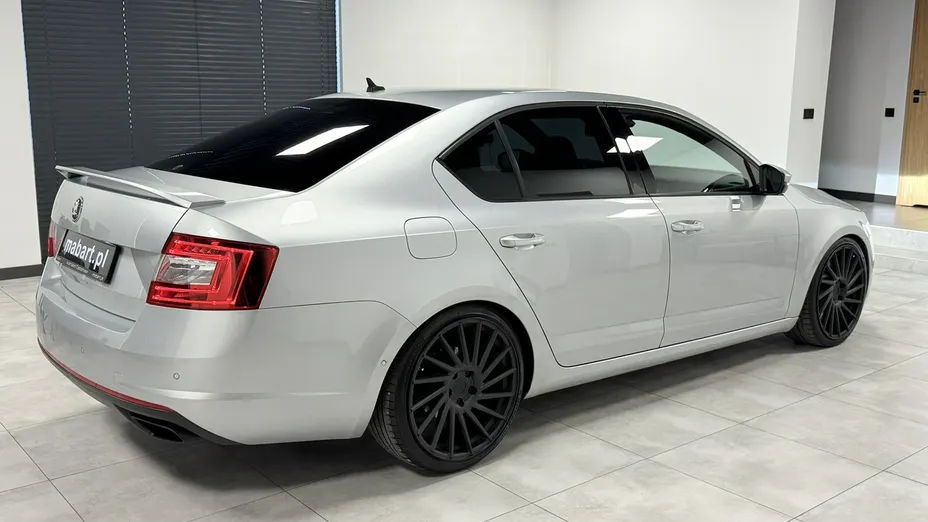 SKODA Octavia -