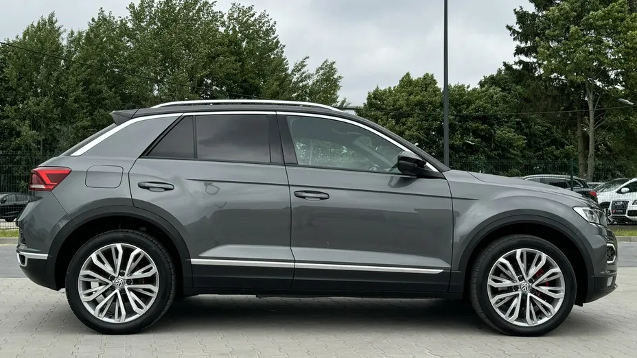 VOLKSWAGEN T-ROC -