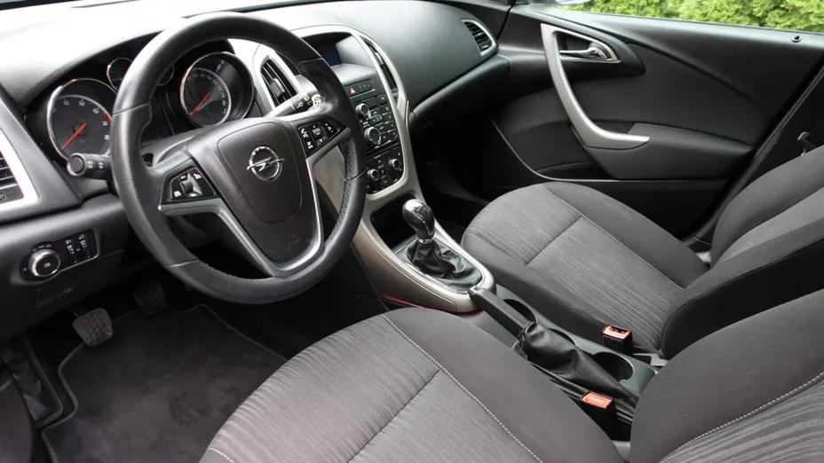OPEL Astra -