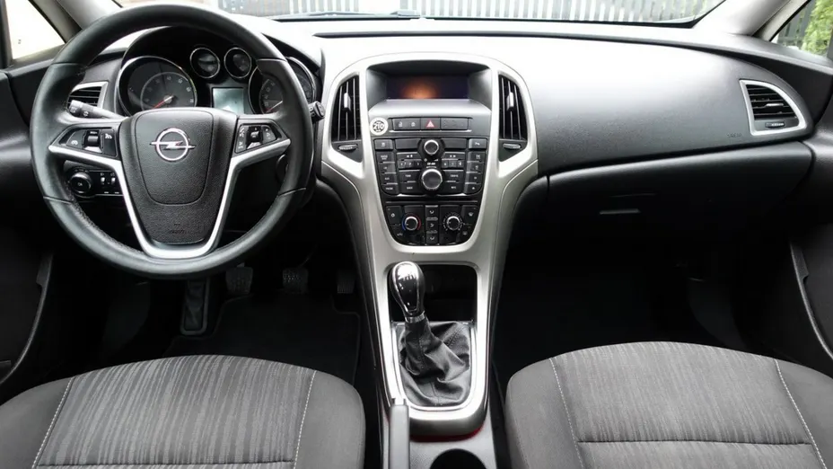 OPEL Astra -