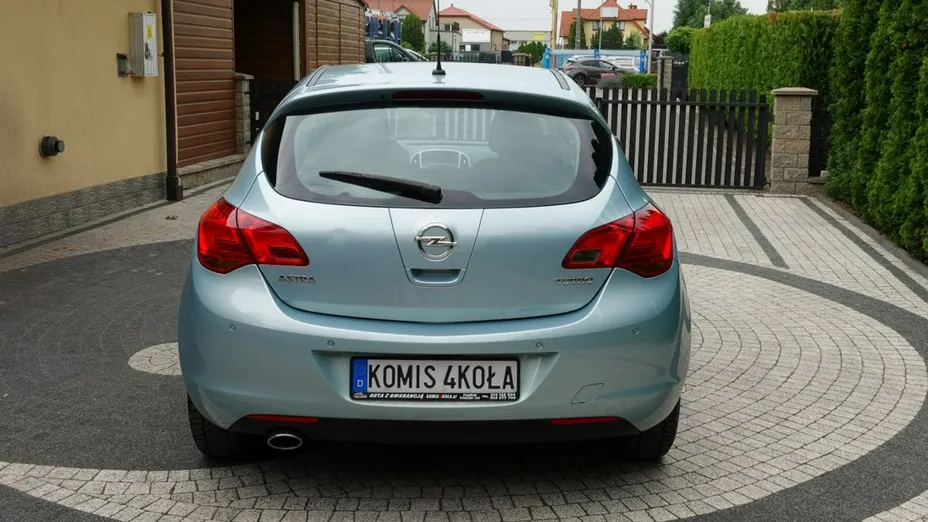 OPEL Astra -