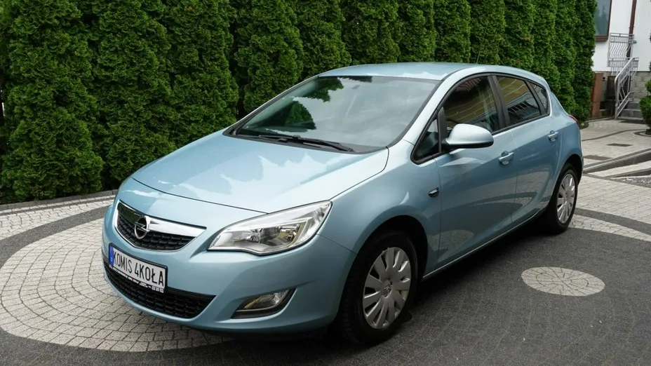 OPEL Astra -