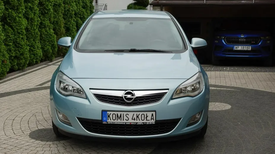 OPEL Astra -