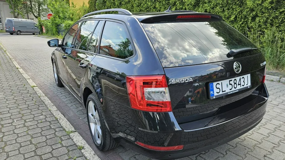SKODA Octavia -