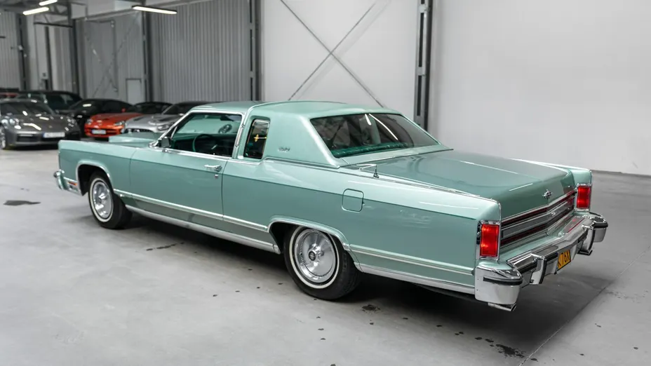 LINCOLN Continental -