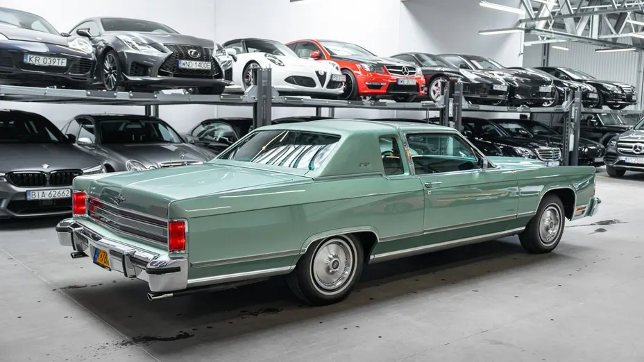 LINCOLN Continental -