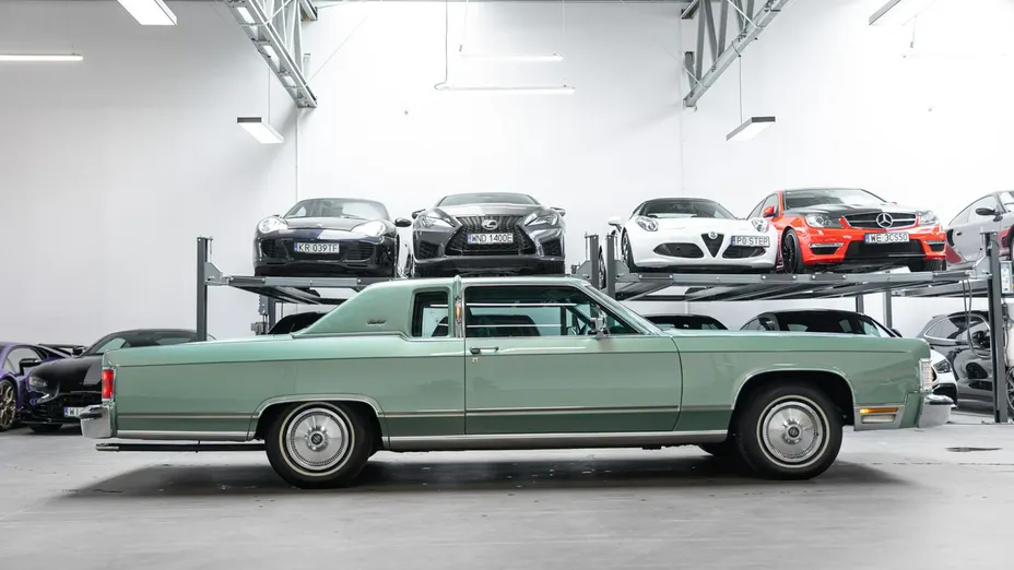 LINCOLN Continental -