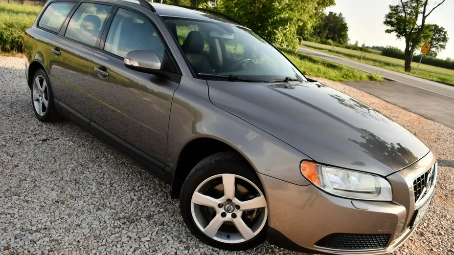 VOLVO V70 -