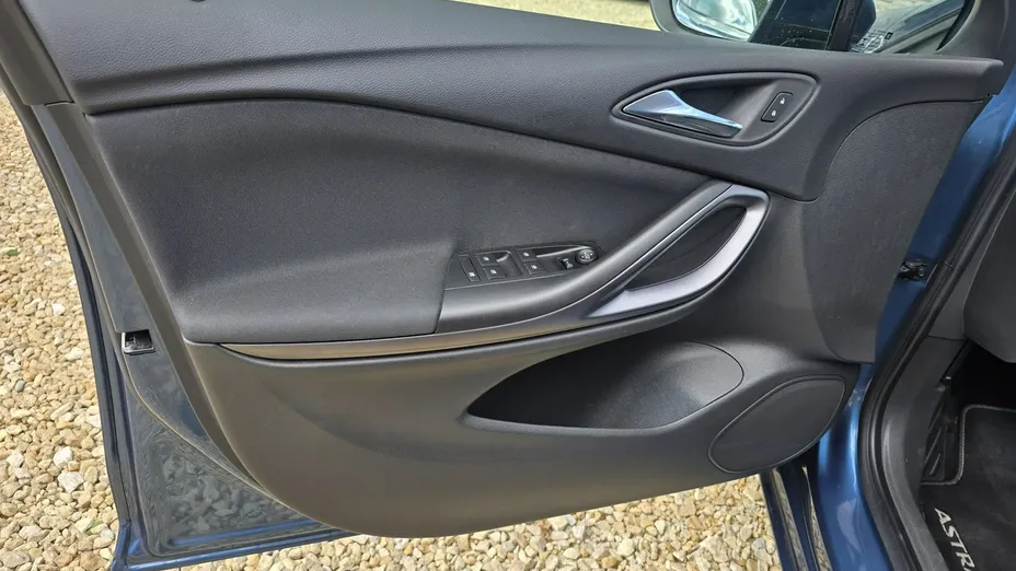 OPEL Astra -