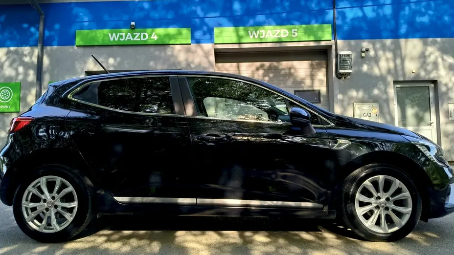 RENAULT Clio -