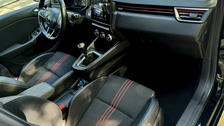 RENAULT Clio -