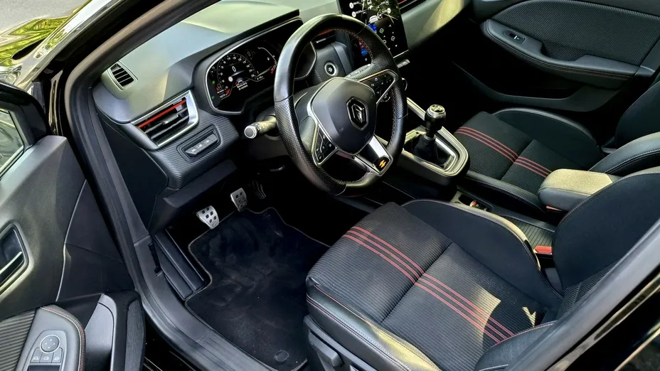 RENAULT Clio -