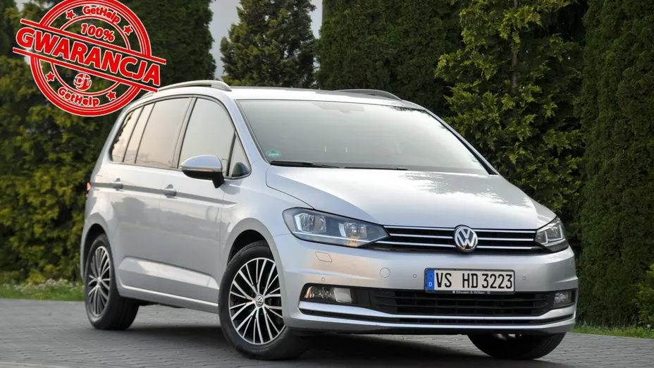 VOLKSWAGEN Touran -