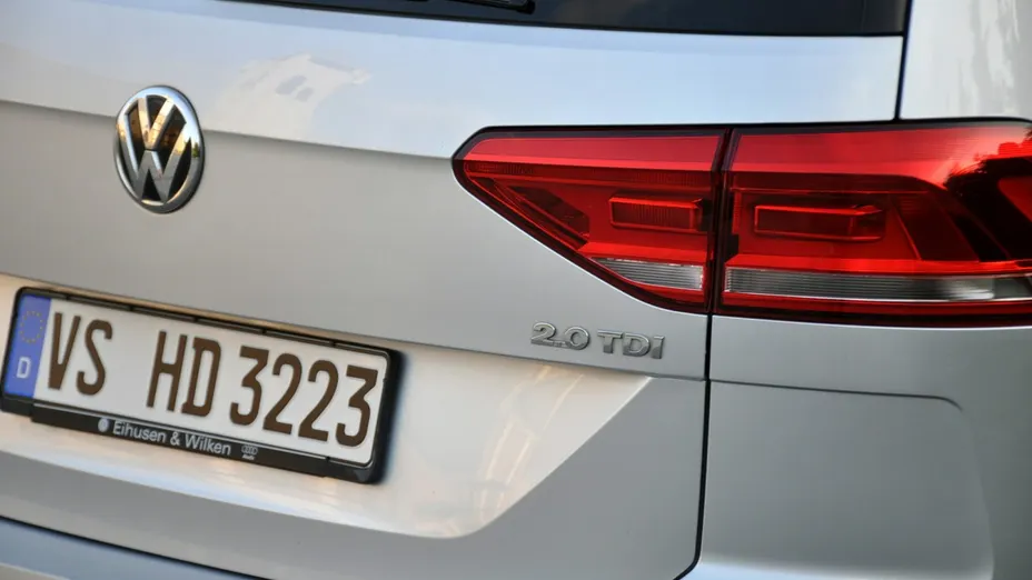 VOLKSWAGEN Touran -