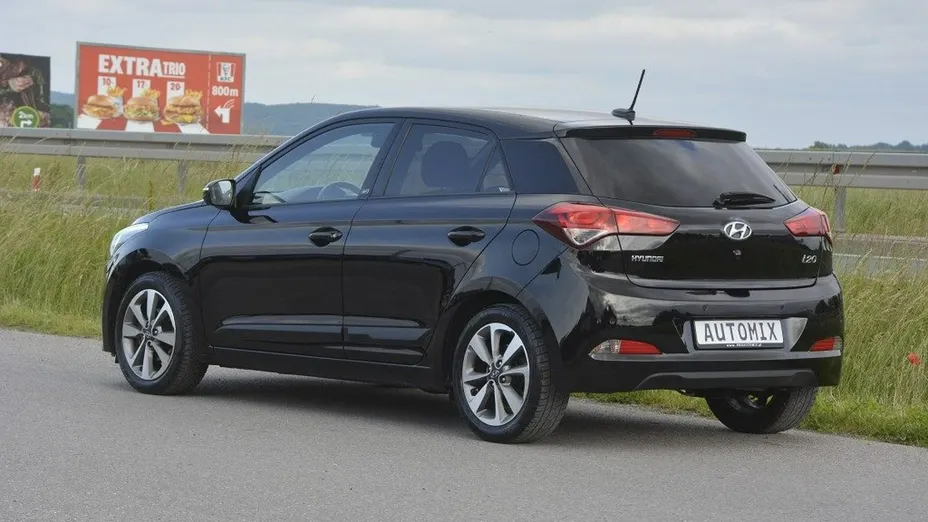 HYUNDAI i20 -
