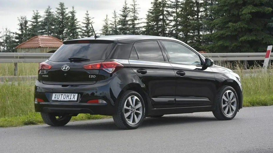 HYUNDAI i20 -