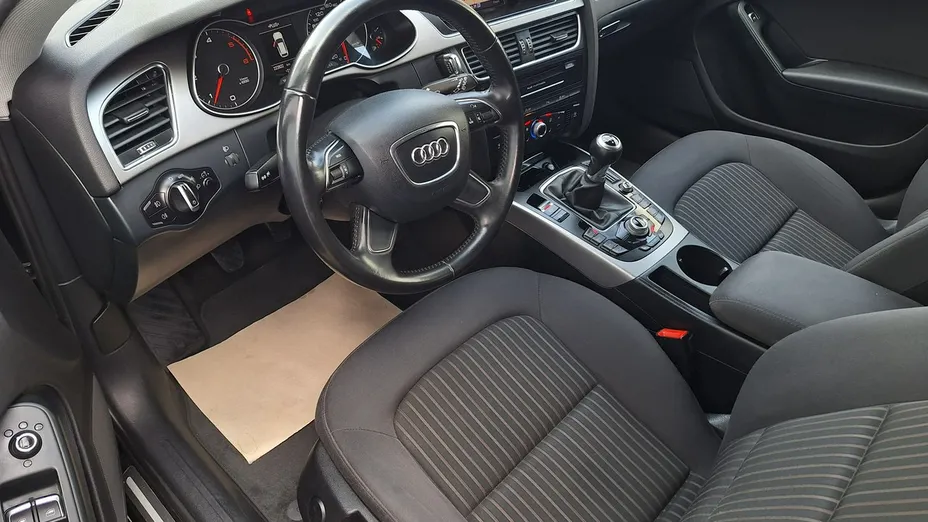 AUDI A4 -
