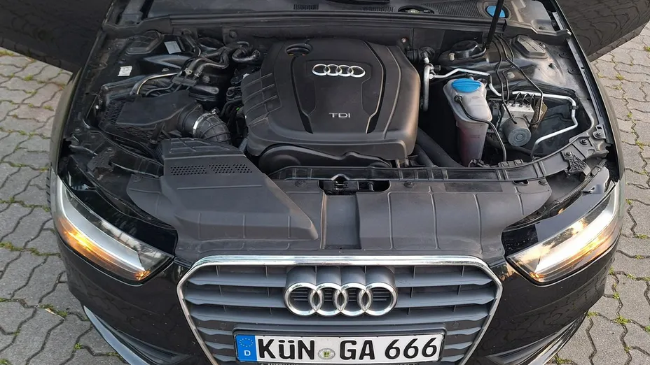 AUDI A4 -