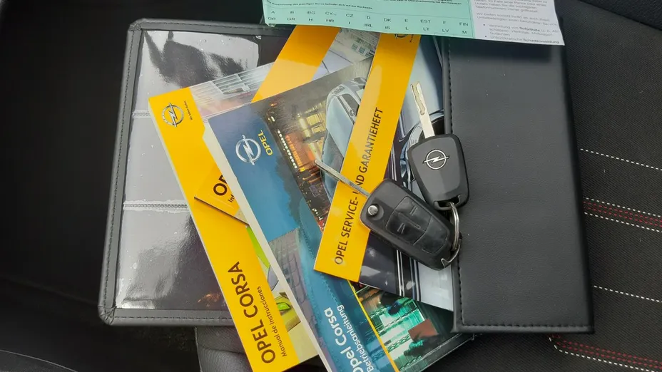 OPEL Corsa -
