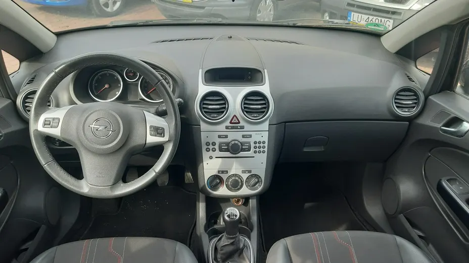 OPEL Corsa -