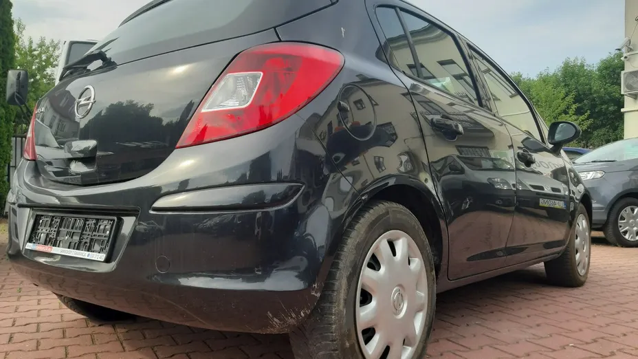 OPEL Corsa -