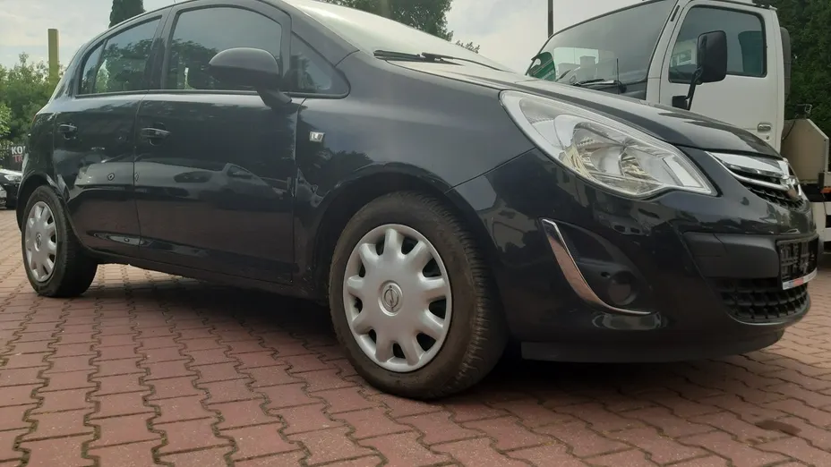 OPEL Corsa -