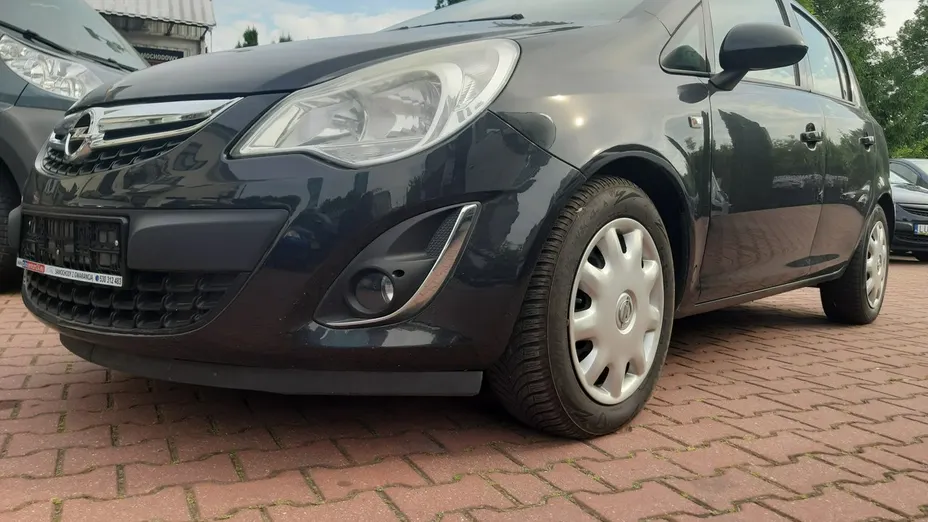 OPEL Corsa -