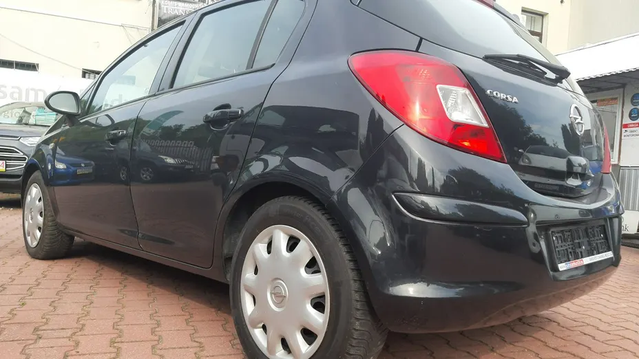 OPEL Corsa -